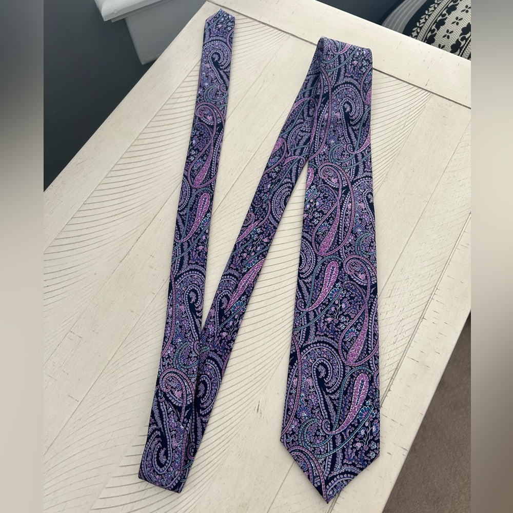 Neck tie